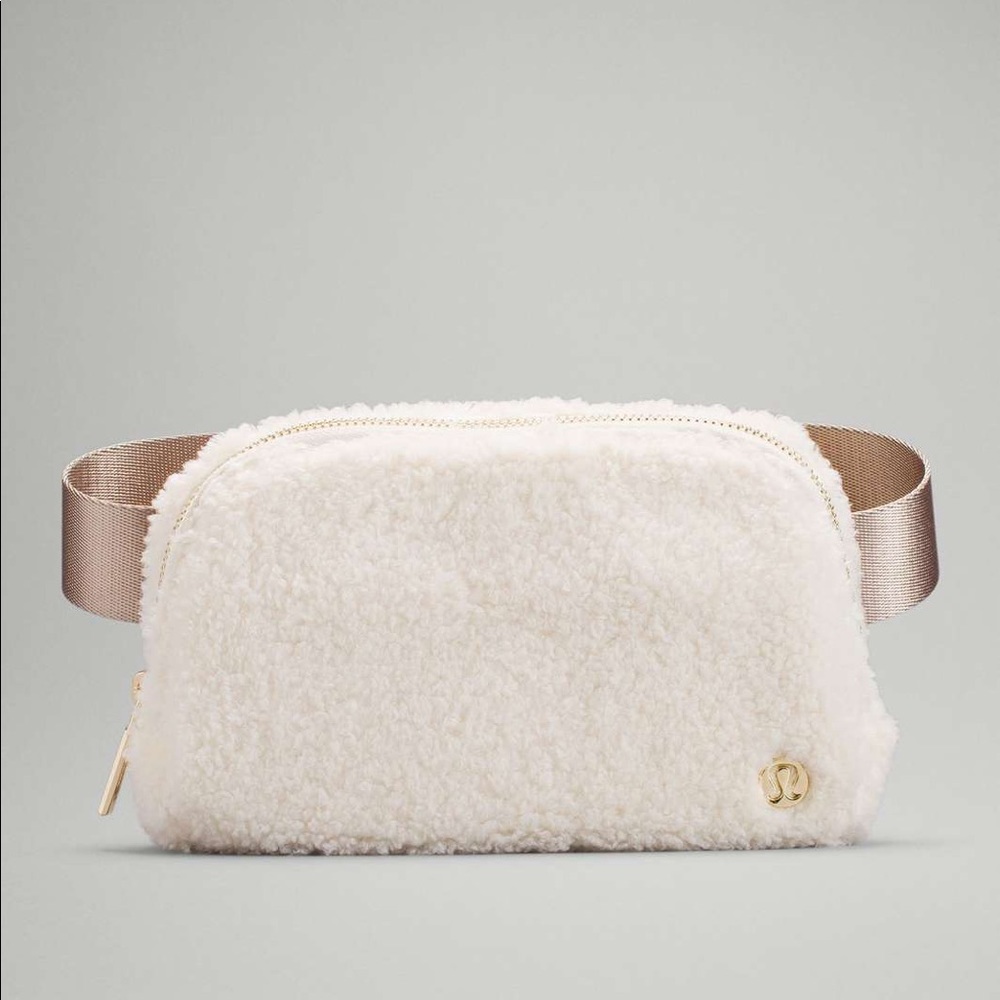 Lululemon Everywhere Fleece Belt Bag